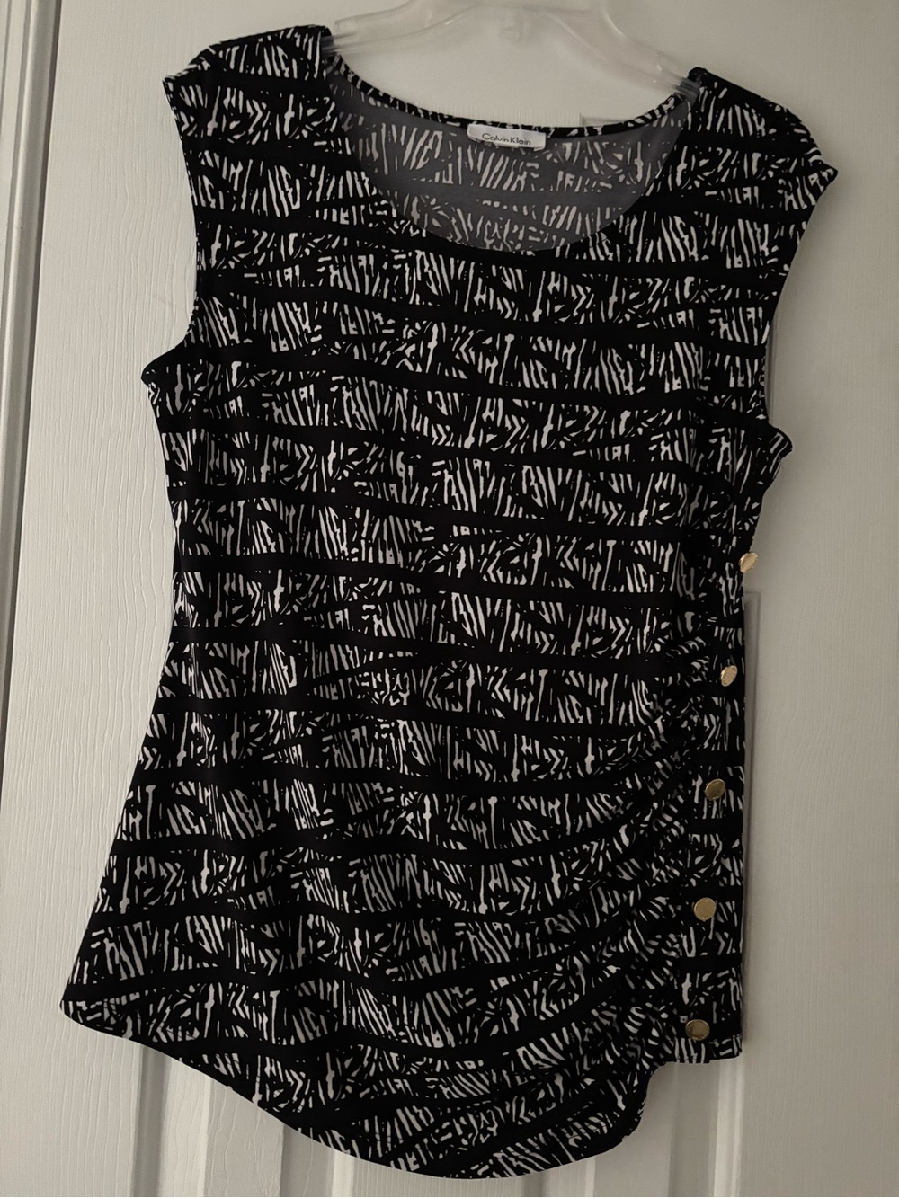 Sleeveless Calvin Klein Black & White Patterned Women's Top